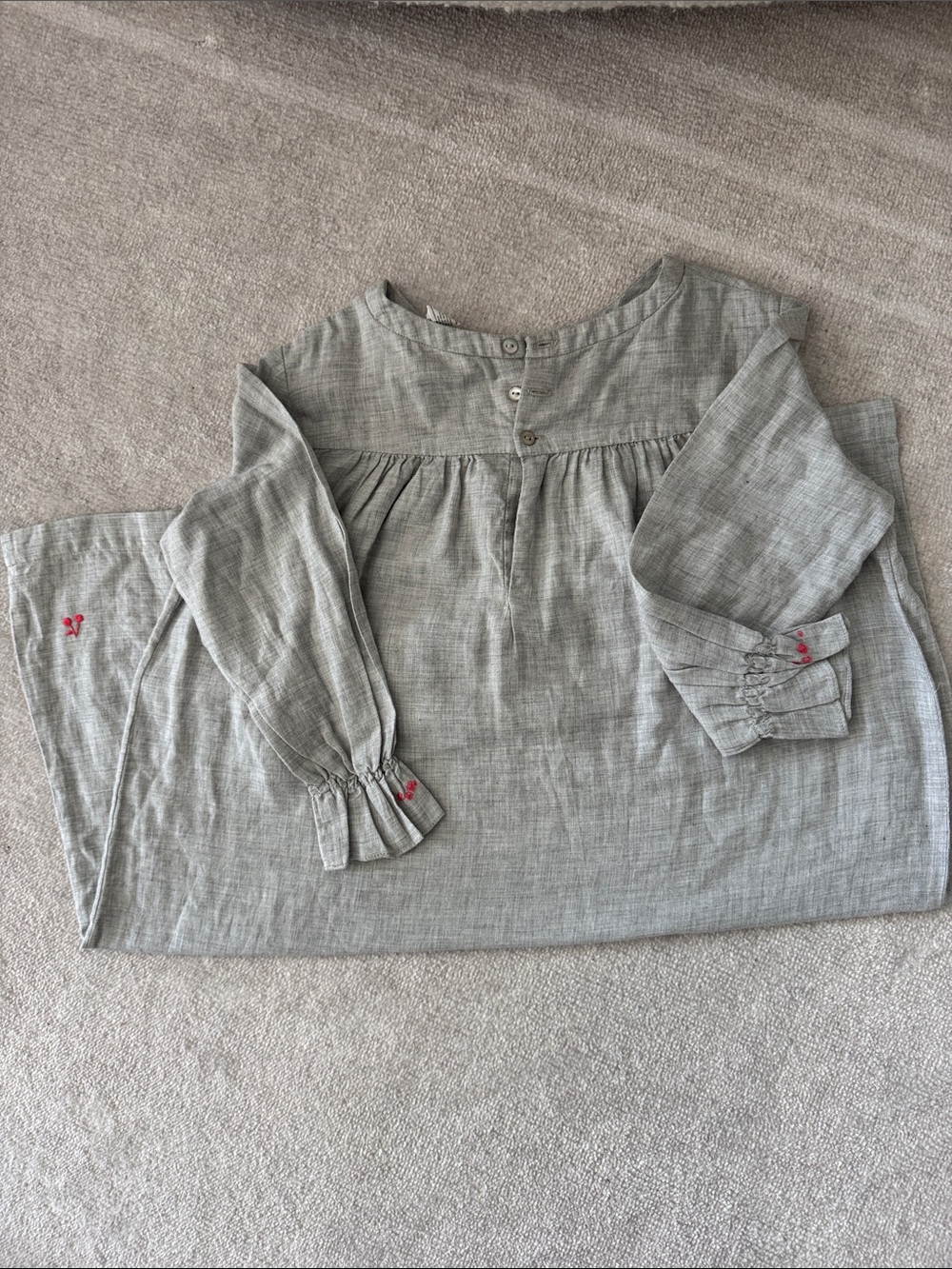 Bonpoint Brodé Main Gray Hand Embroidered Dress Size 4